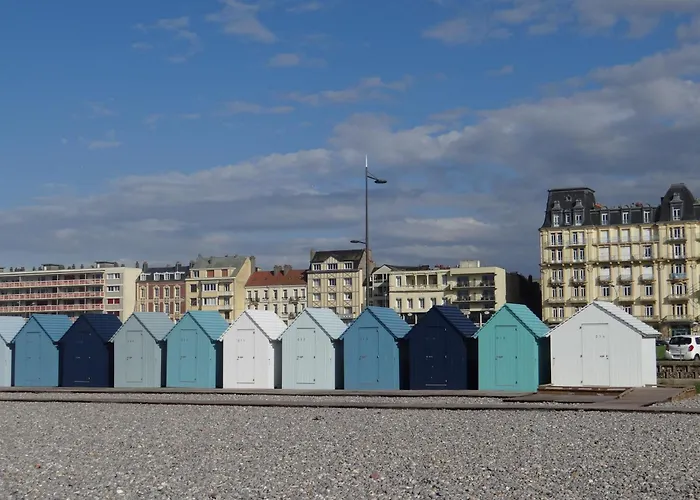 Appartement Lumineux Au Centre De Dieppe, Calme Et Confortable