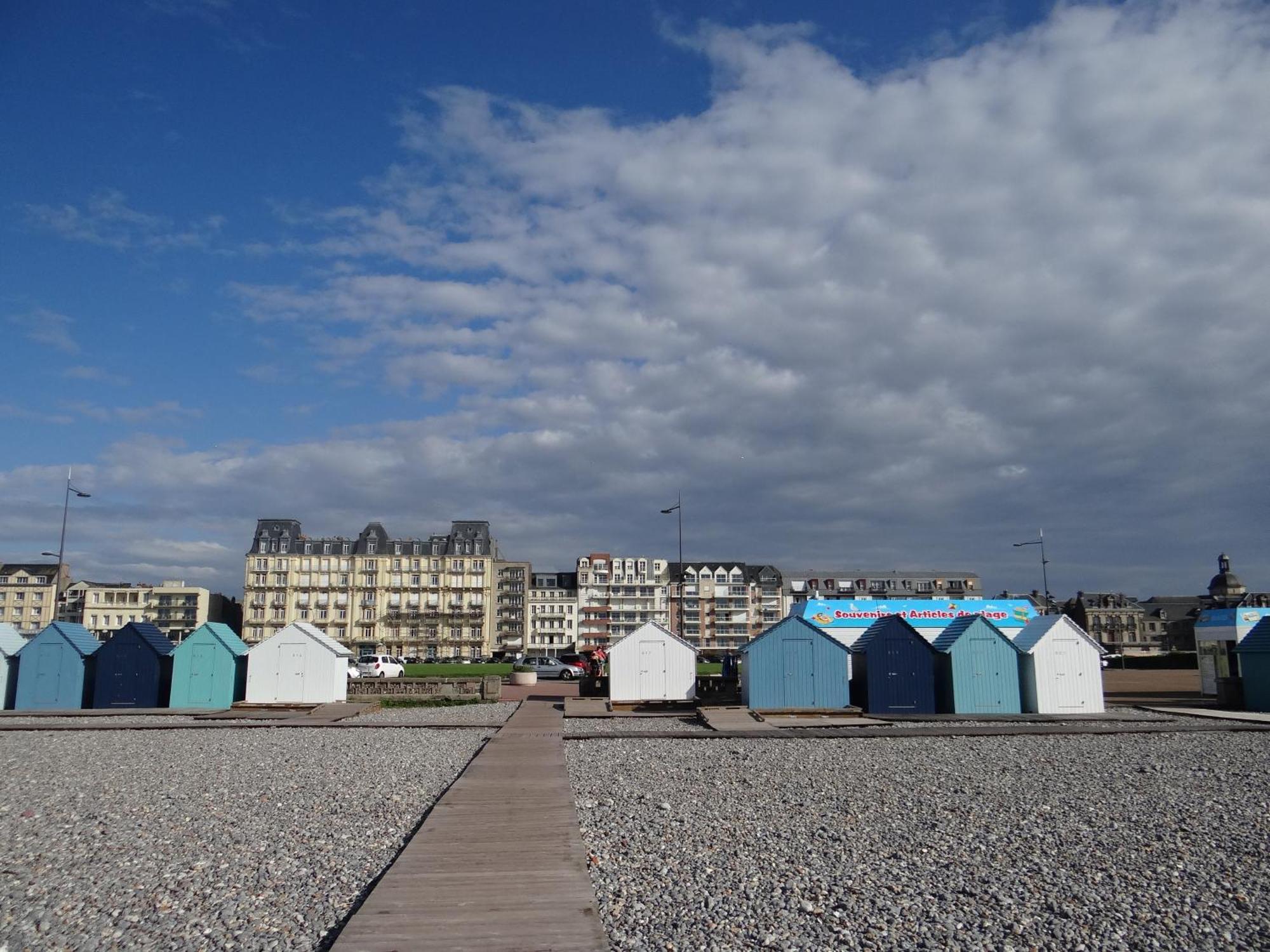 Lumineux Au Centre De Dieppe, Calme Et Confortable
