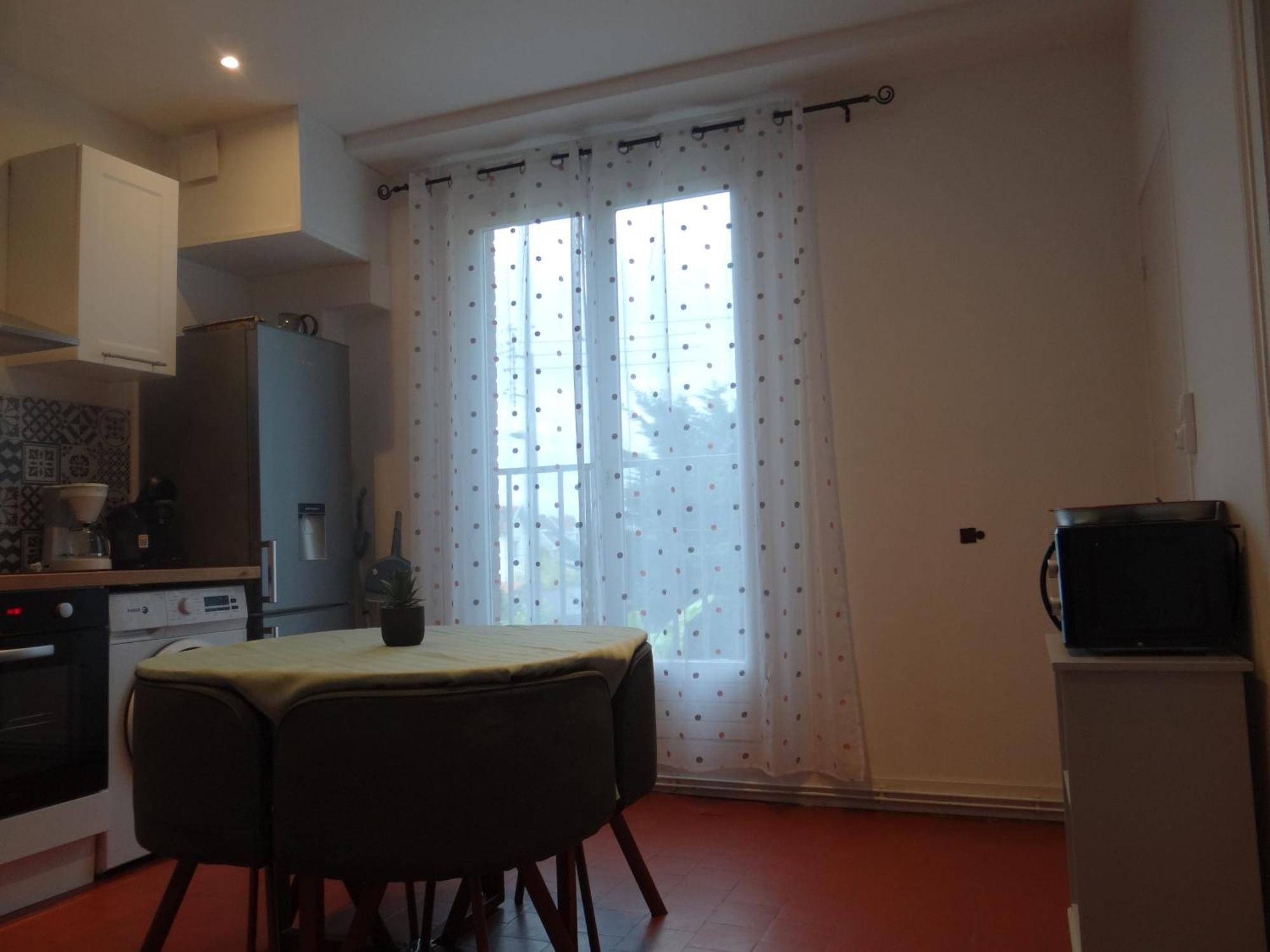 Apartment Lumineux Au Centre De Dieppe, Calme Et Confortable *
