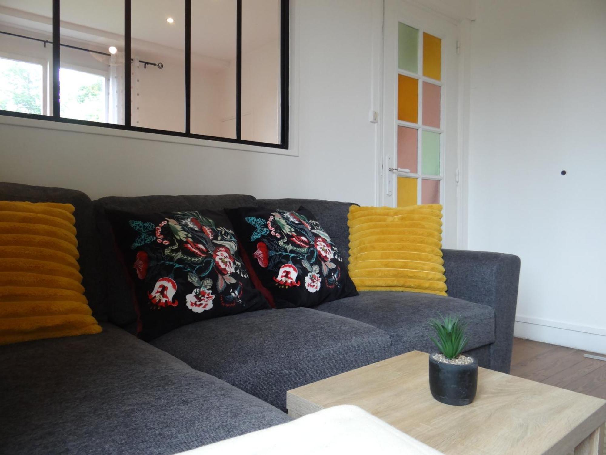 Appartamento Lumineux Au Centre De Dieppe, Calme Et Confortable